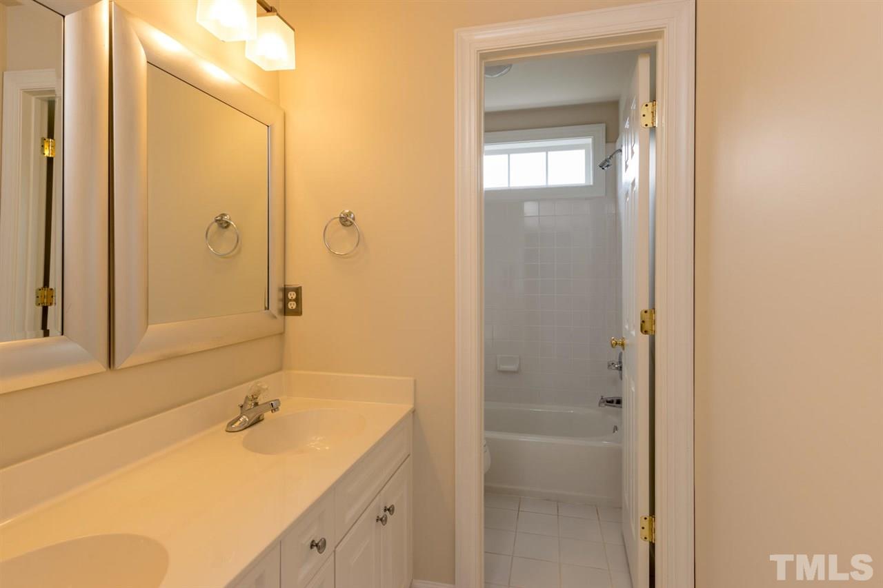 5140 Killarney Hope Drive Raleigh, NC 27613 - Photo 12 of 25 Gallery Image 12