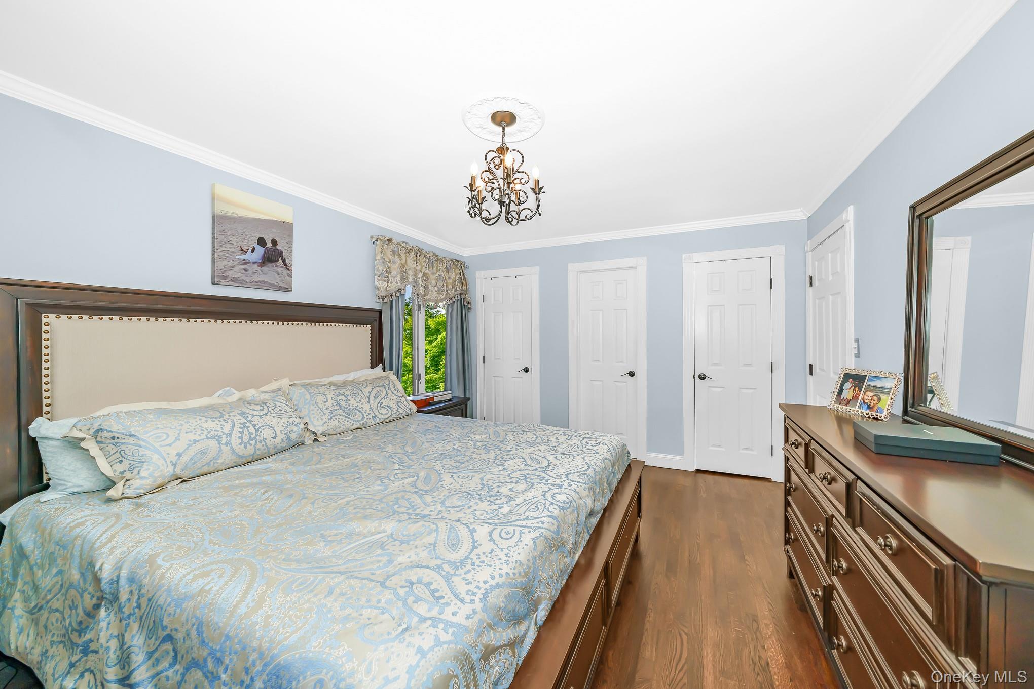9 Wayne Place Commack, NY 11725 - Photo 18 of 36