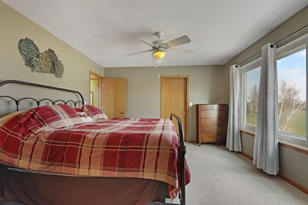 $579,900 | W5071 Clearwater Lane, Sugar Creek, WI 53121