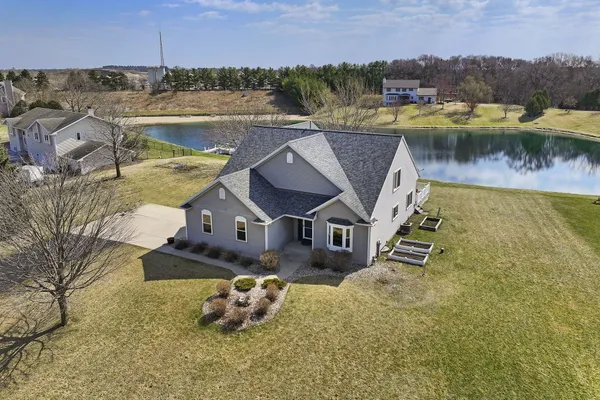 $579,900 | W5071 Clearwater Lane, Sugar Creek, WI 53121