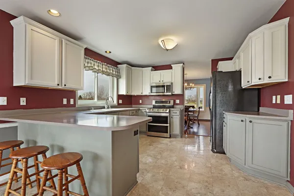 $579,900 | W5071 Clearwater Lane, Sugar Creek, WI 53121