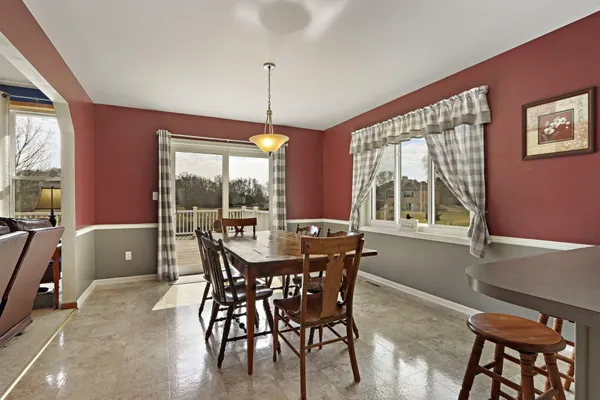 $579,900 | W5071 Clearwater Lane, Sugar Creek, WI 53121