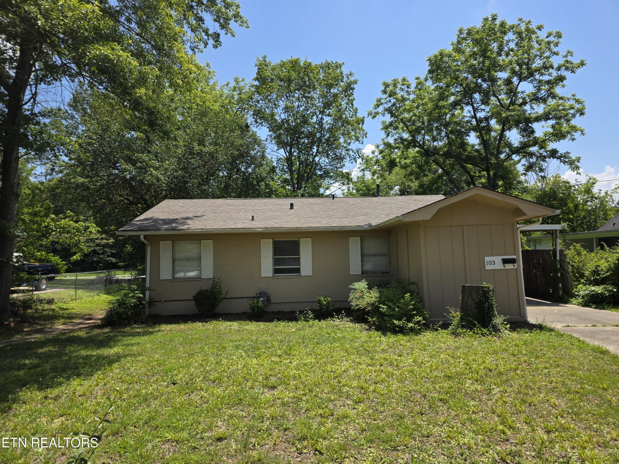 103 South Purdue Avenue Oak Ridge, TN 37830 - Photo 1 of 15 Gallery Image 1