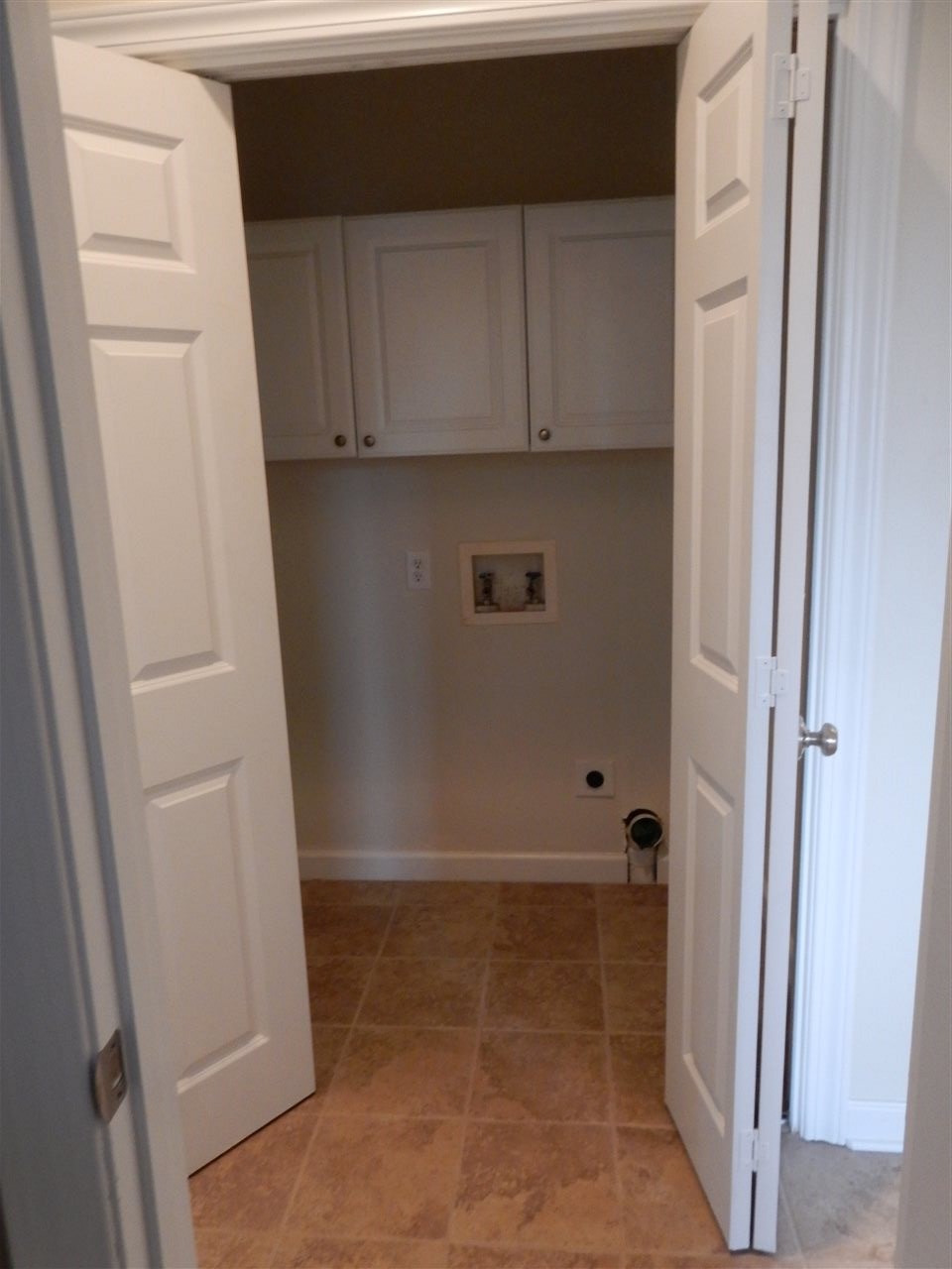 8831 Gale Rowe Lane Fairhope, AL 36532 - Photo 22 of 32 Laundry