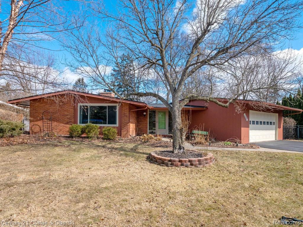 2086 Glencove Road Wolverine Lake, MI 48390 - Photo 1 of 19