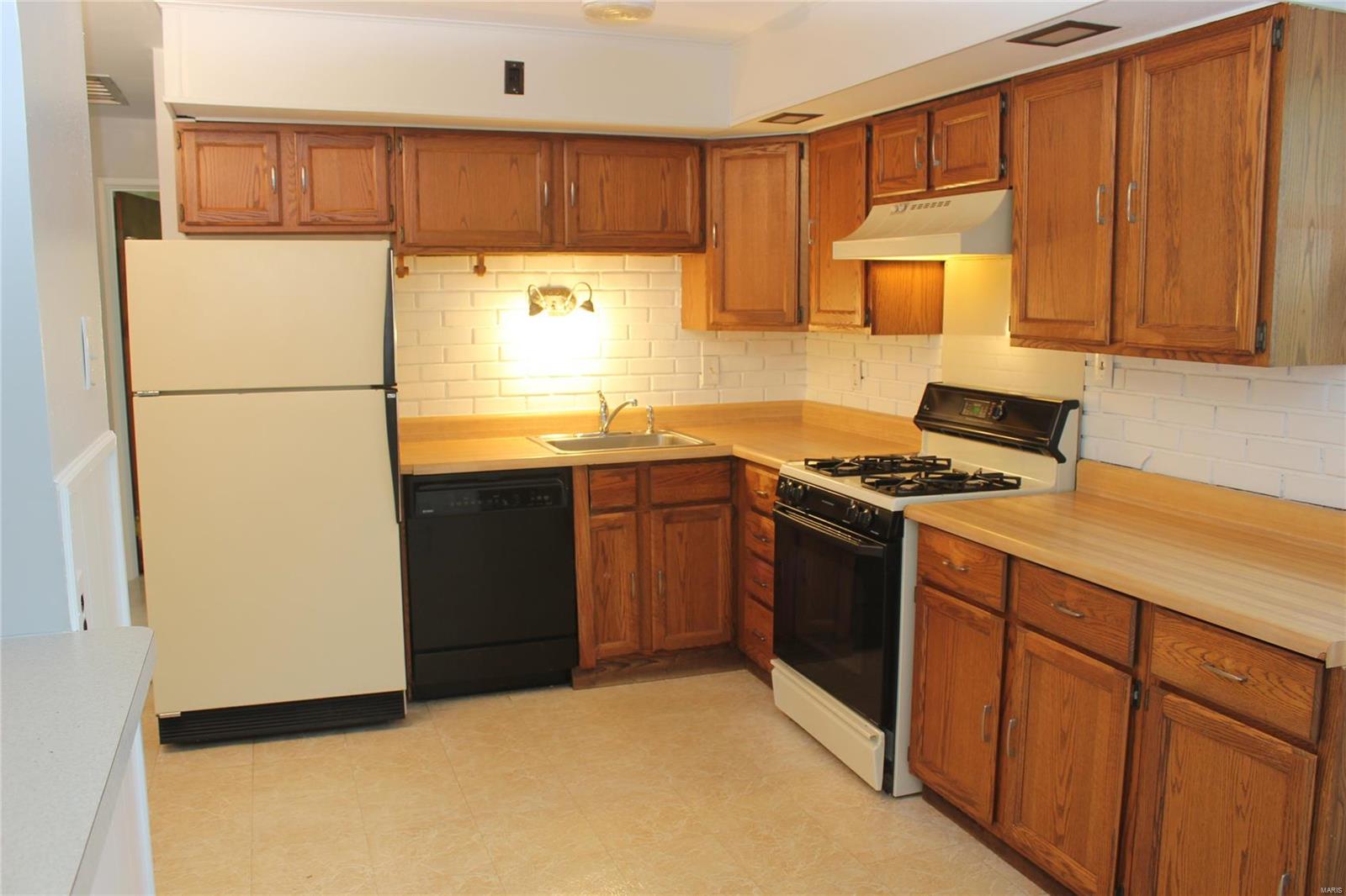 10743 Mueller Road St. Louis, MO 63123 - Photo 12 of 67 Gallery Image 12