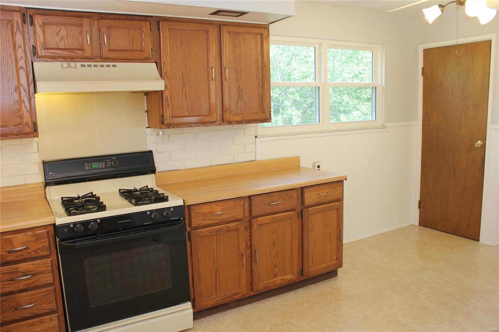 10743 Mueller Road St. Louis, MO 63123 - Photo 14 of 67 Gallery Image 14