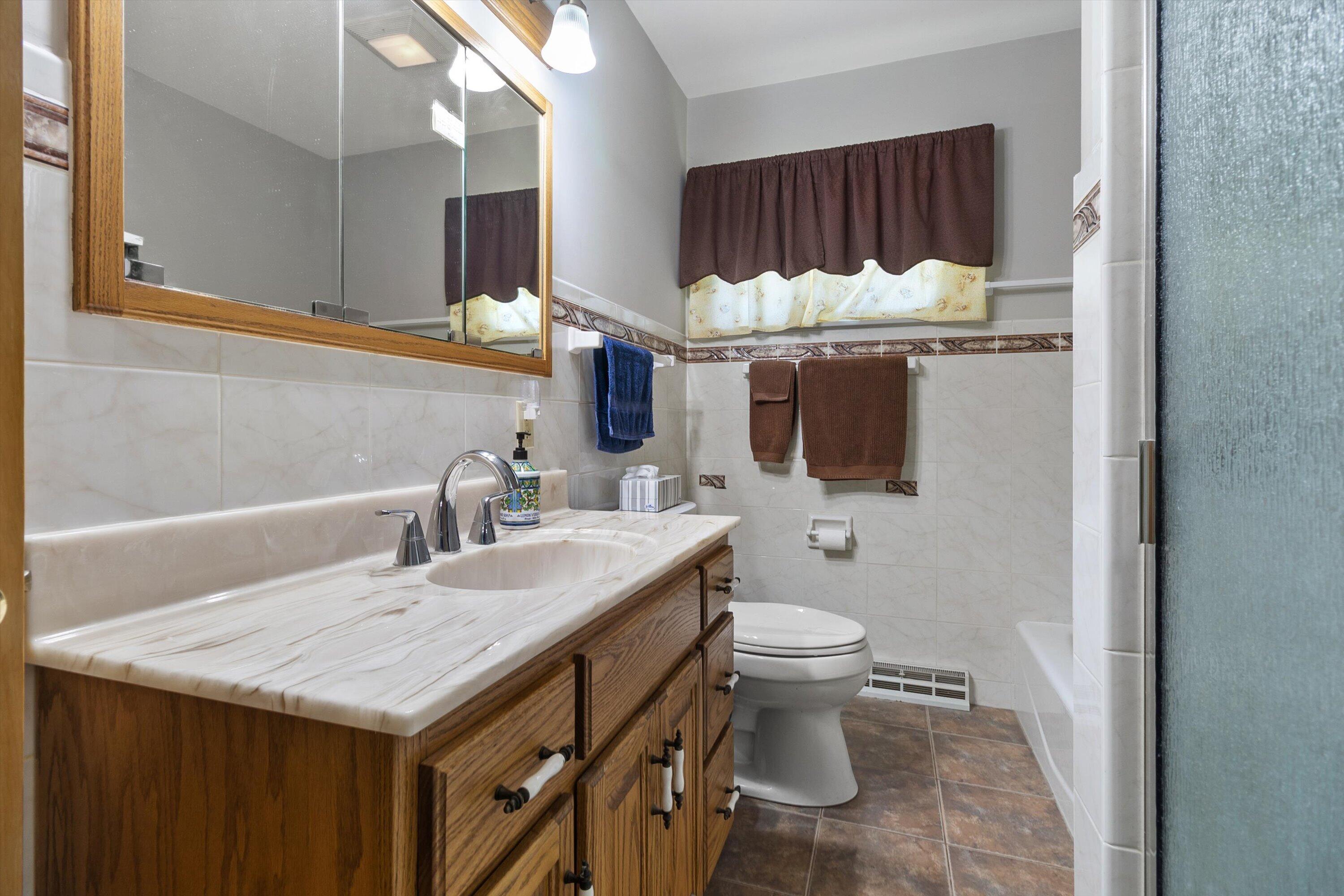 3801 Charles Street Racine, WI 53402 - Photo 12 of 28 14-E6A9335