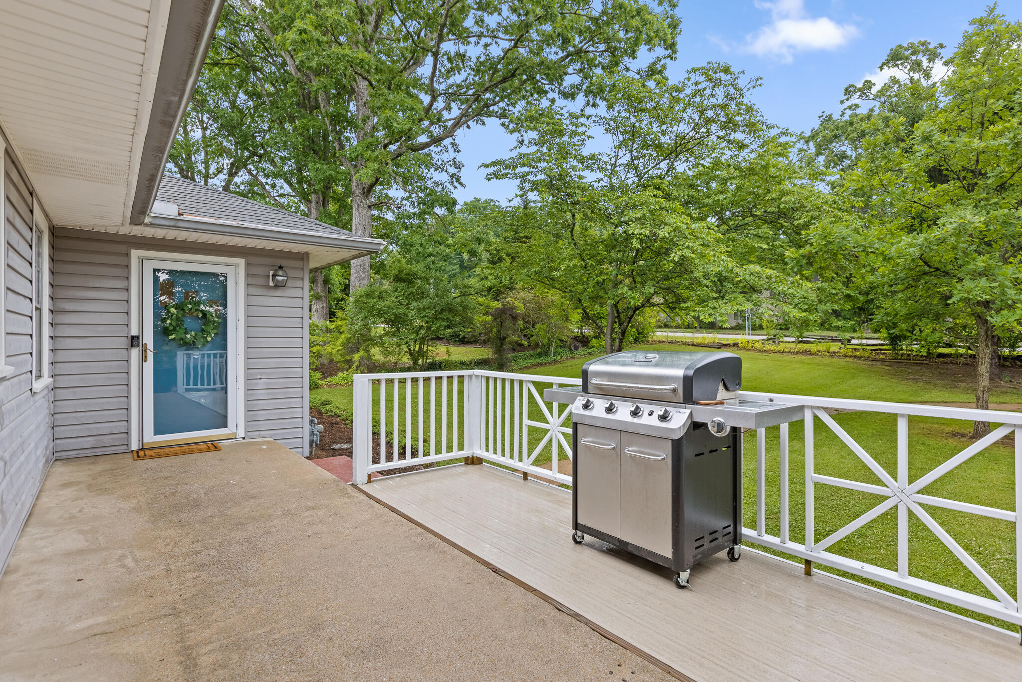 903 Ridgeway Avenue Signal Mountain, TN 37377 - Photo 2 of 38 Front Porch