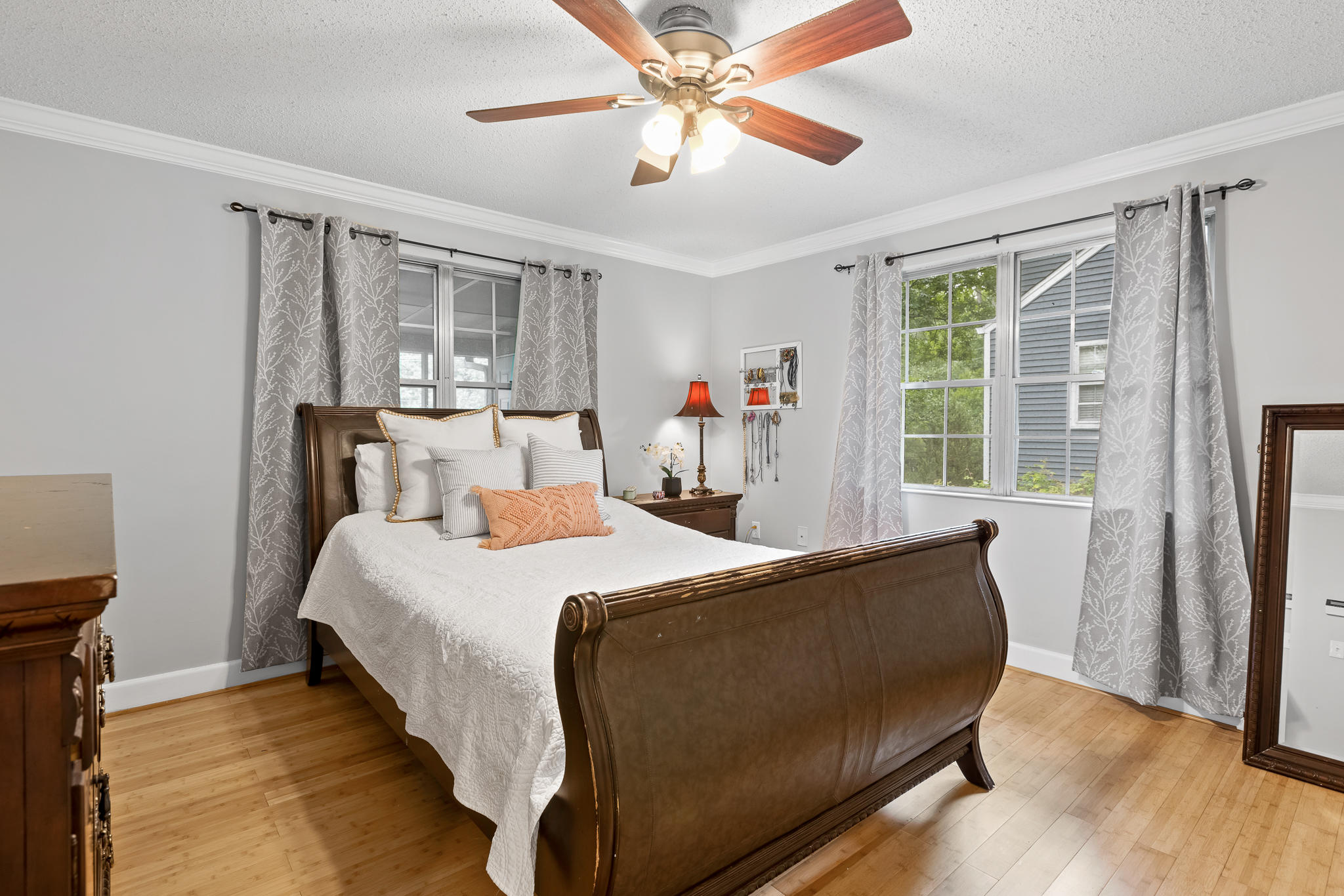 903 Ridgeway Avenue Signal Mountain, TN 37377 - Photo 19 of 38 Master Bedroom