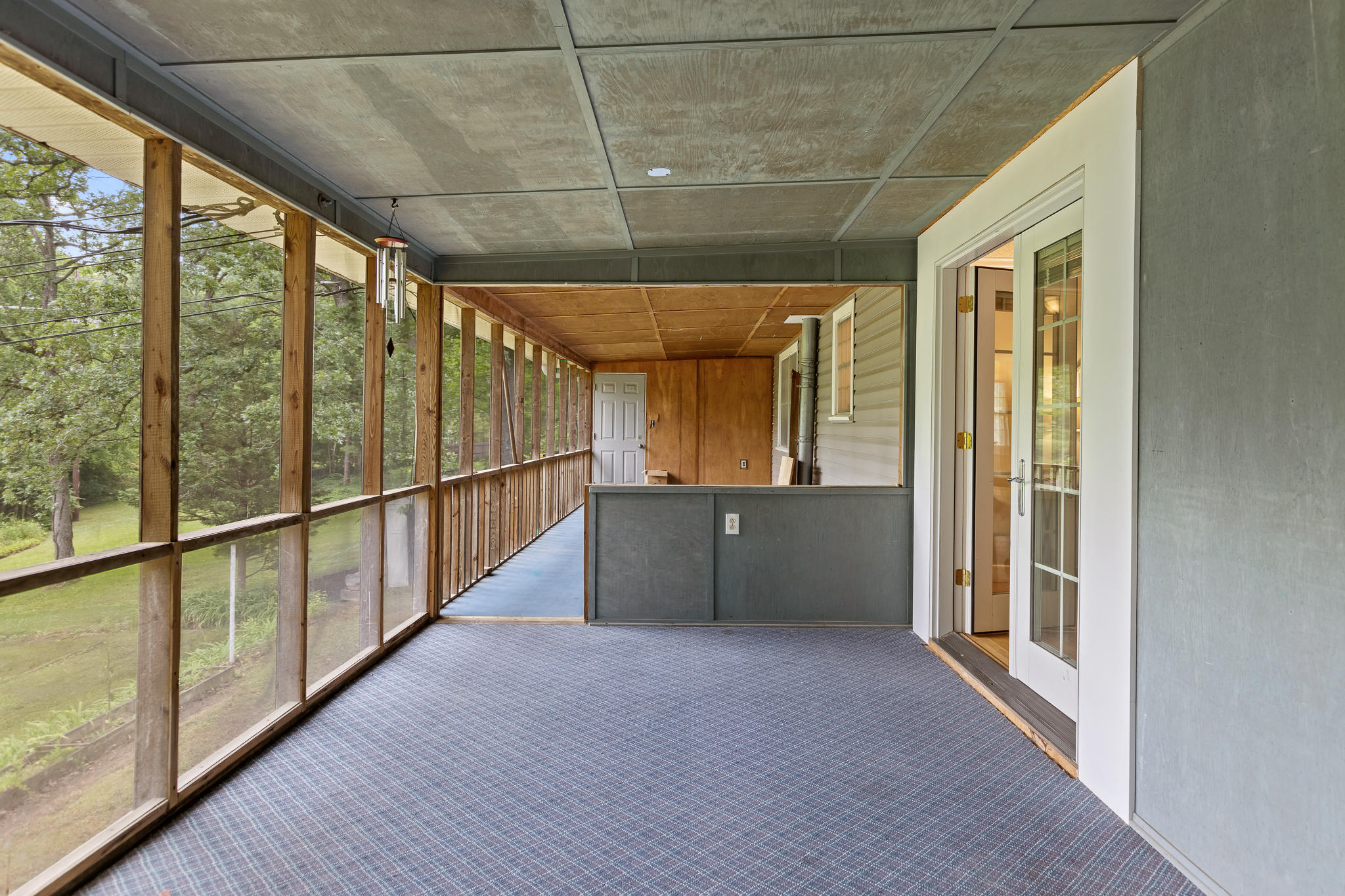 903 Ridgeway Avenue Signal Mountain, TN 37377 - Photo 23 of 38 Screen Porch