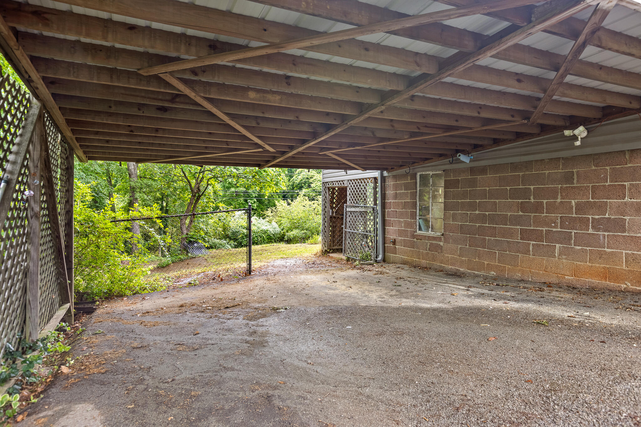 903 Ridgeway Avenue Signal Mountain, TN 37377 - Photo 26 of 38 Carport Space