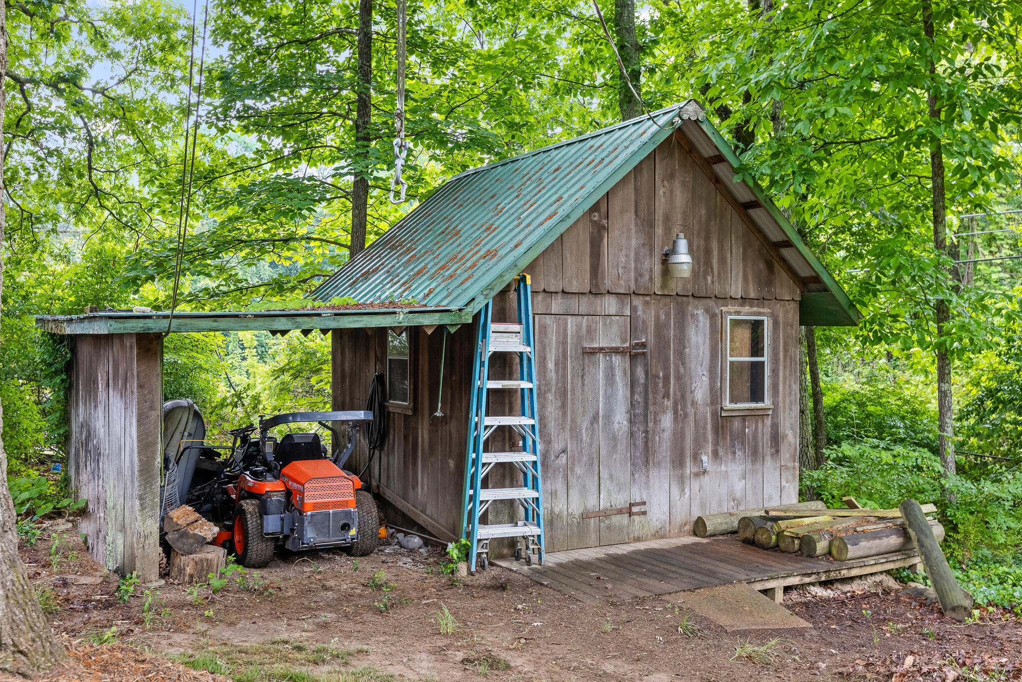 903 Ridgeway Avenue Signal Mountain, TN 37377 - Photo 32 of 38 Shed