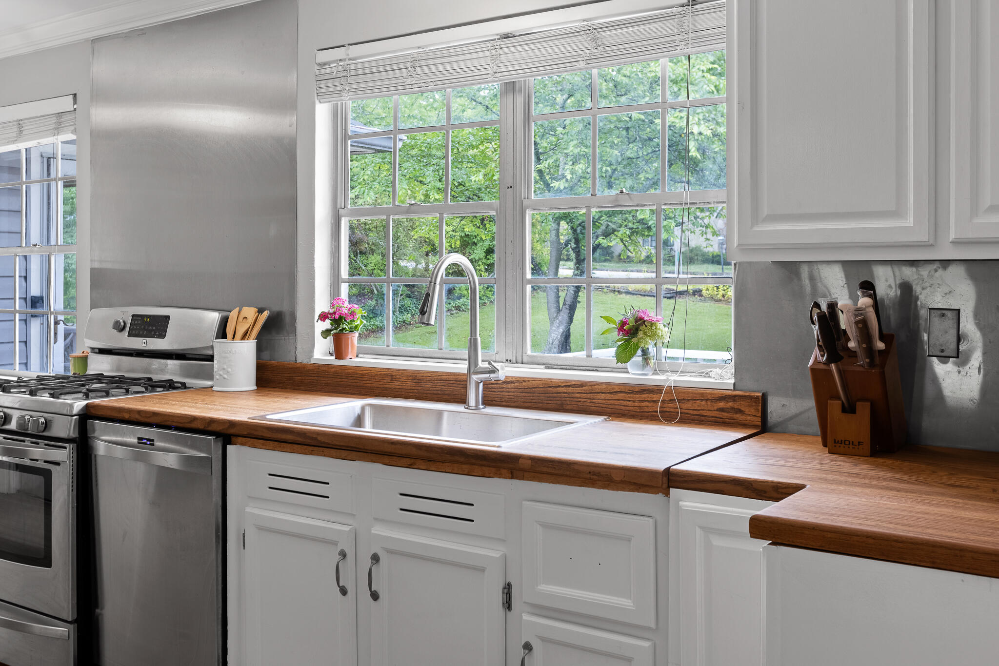 903 Ridgeway Avenue Signal Mountain, TN 37377 - Photo 10 of 38 Kitchen