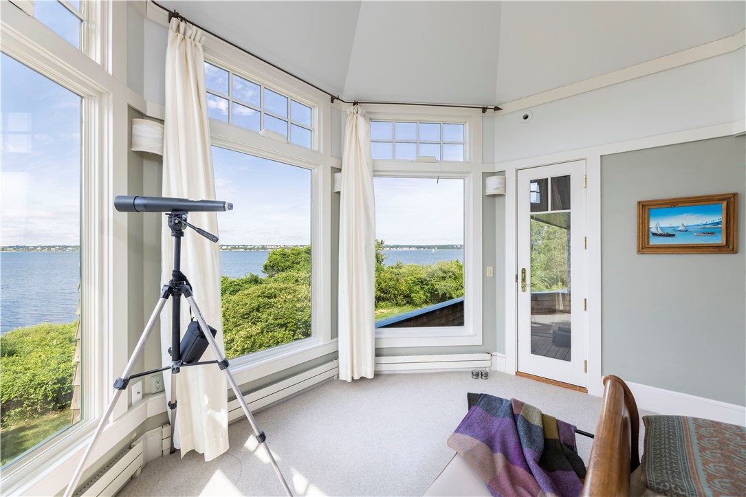 354 Beavertail Road Jamestown, RI 02835 - Photo 26 of 49