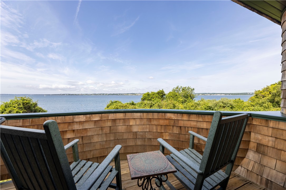 354 Beavertail Road Jamestown, RI 02835 - Photo 27 of 49