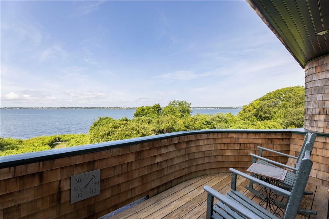 354 Beavertail Road Jamestown, RI 02835 - Photo 28 of 49