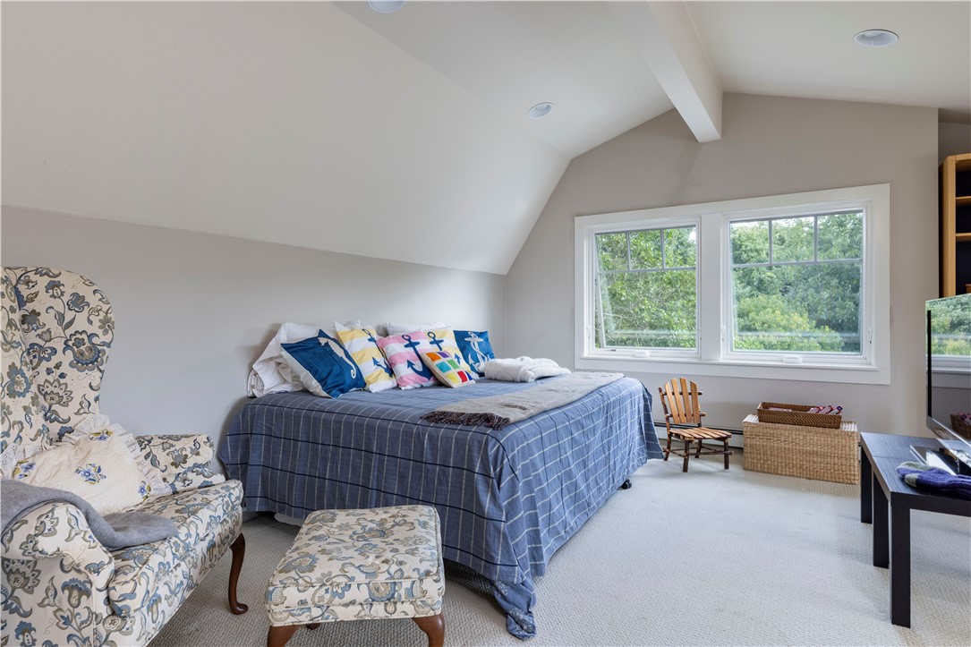 354 Beavertail Road Jamestown, RI 02835 - Photo 37 of 49