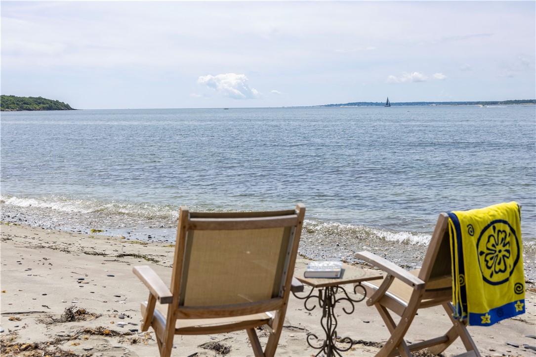 354 Beavertail Road Jamestown, RI 02835 - Photo 41 of 49