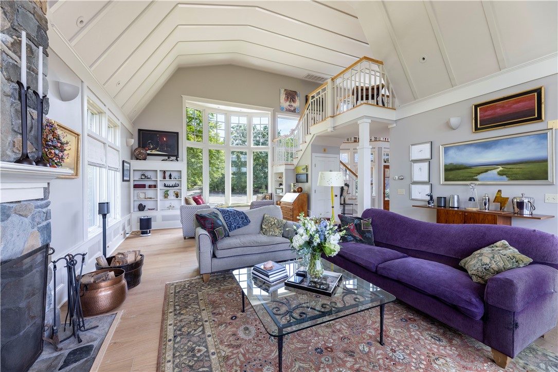 354 Beavertail Road Jamestown, RI 02835 - Photo 10 of 49