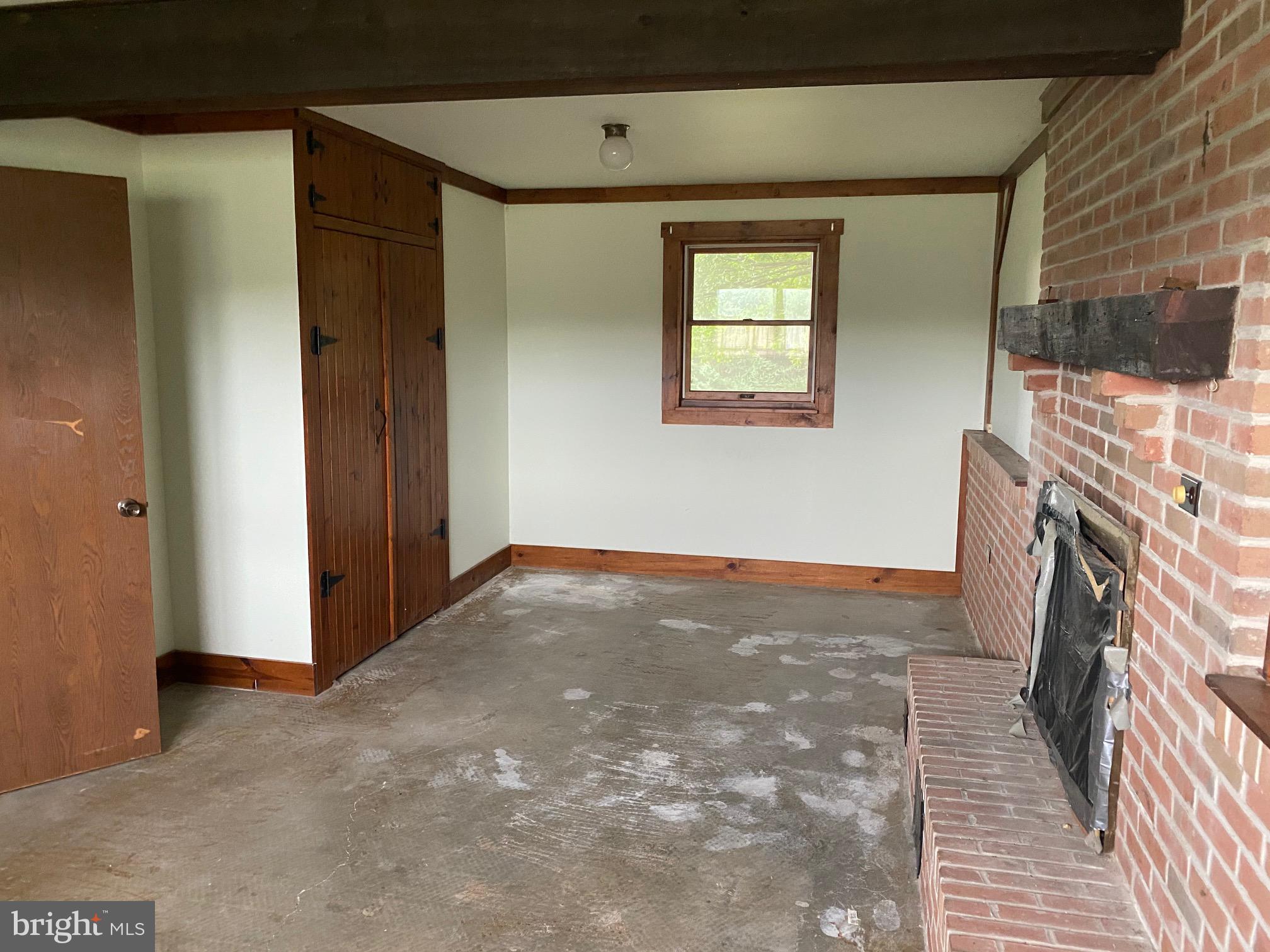 324 East Lexington Road Lititz, PA 17543 - Photo 10 of 14 Family Room