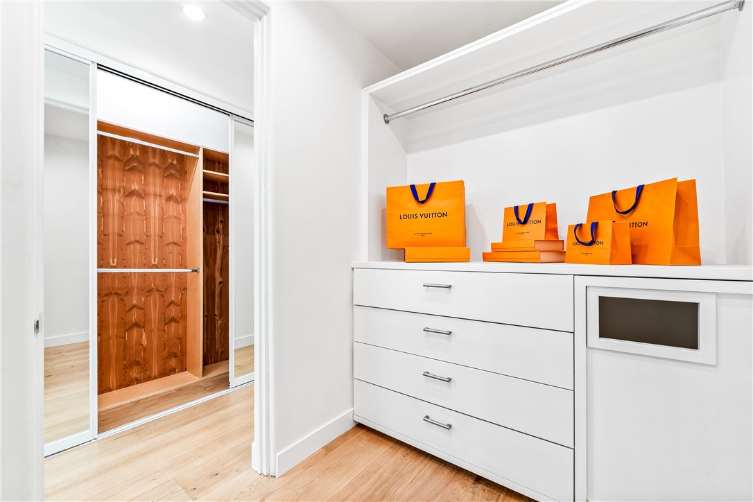 541 4th Street Manhattan Beach, CA 90266 - Photo 31 of 45 a view of a dresser