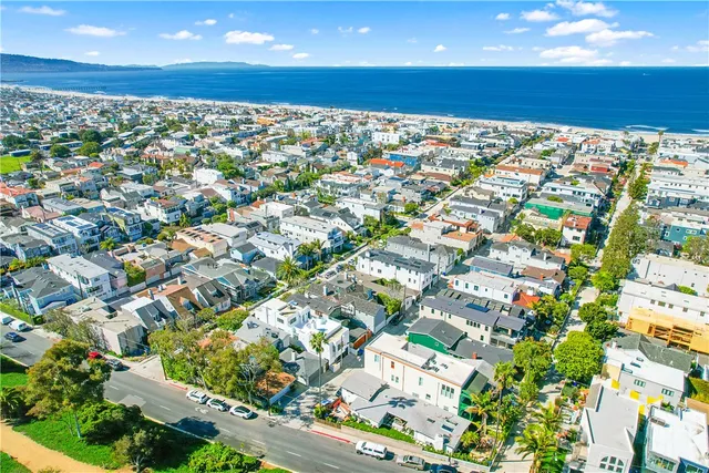 $7,950,000 | 541 4th Street, Manhattan Beach, CA 90266