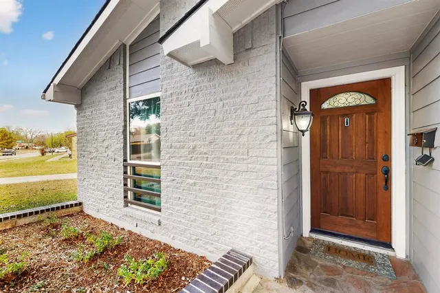a view of front door of house