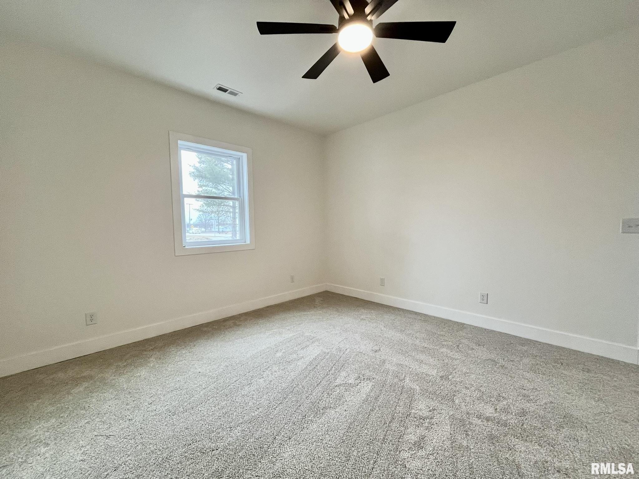 211 West Prairie Street Camp Point, IL 62320 - Photo 12 of 29