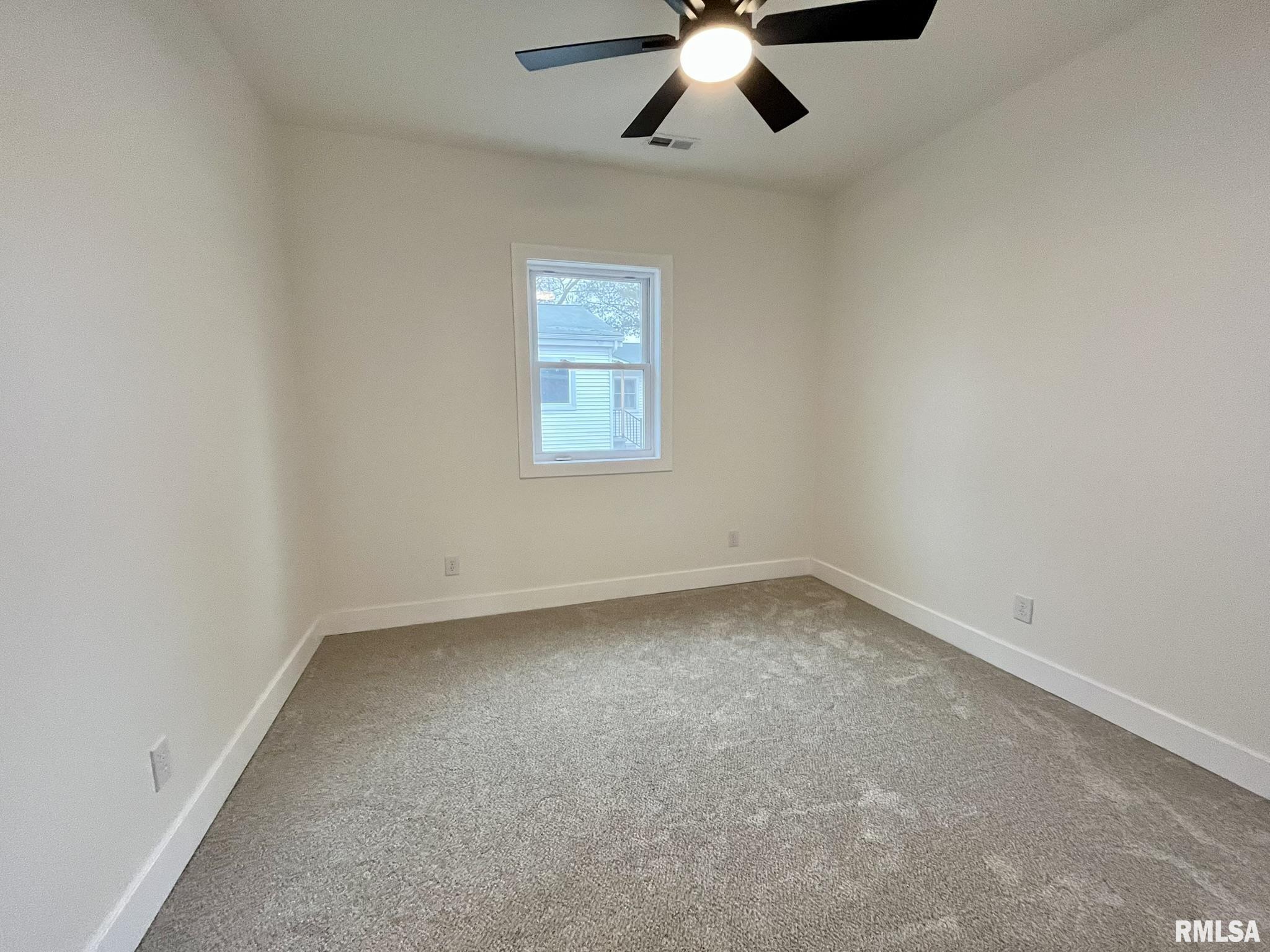 211 West Prairie Street Camp Point, IL 62320 - Photo 16 of 29