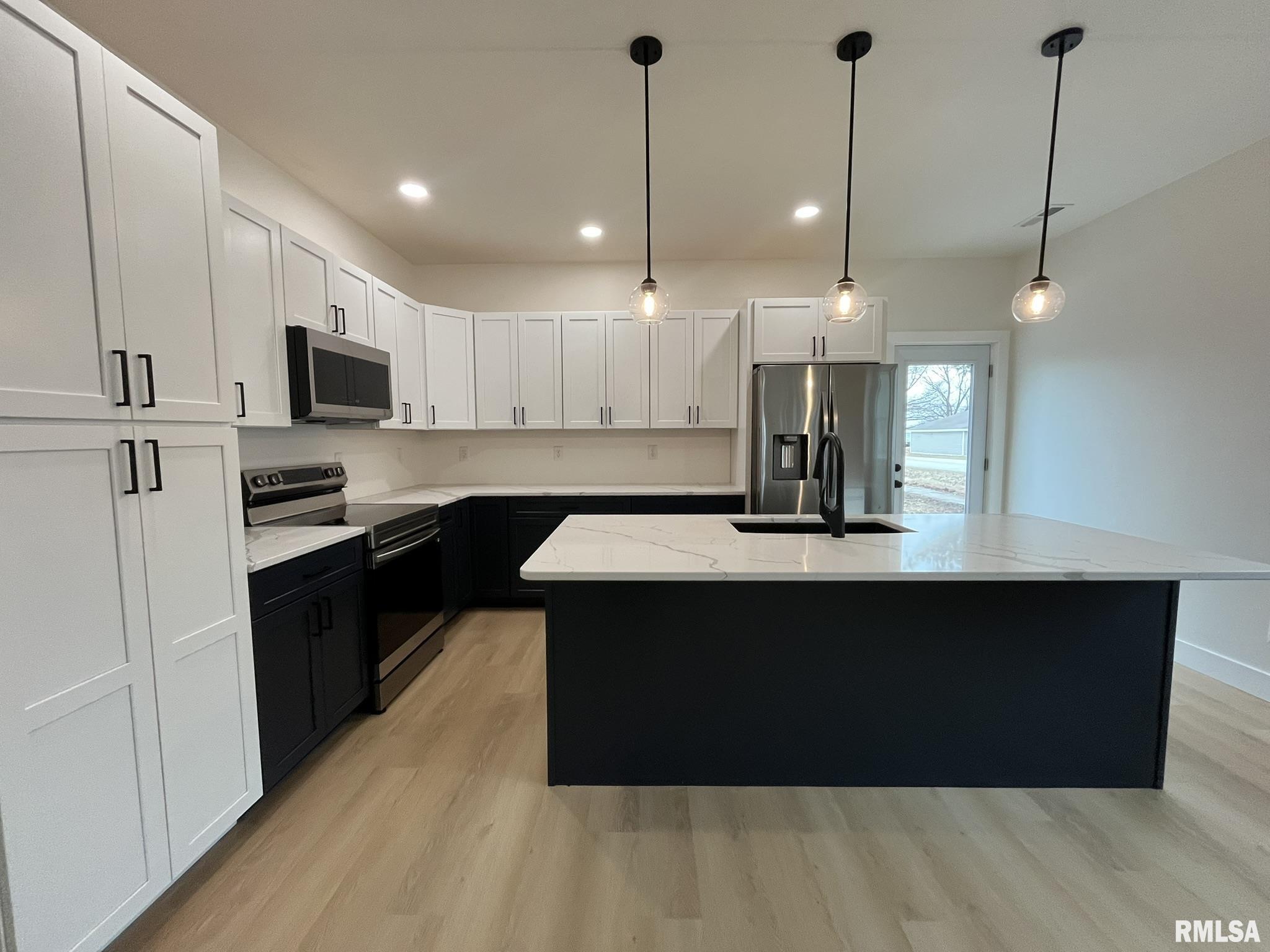 211 West Prairie Street Camp Point, IL 62320 - Photo 19 of 29