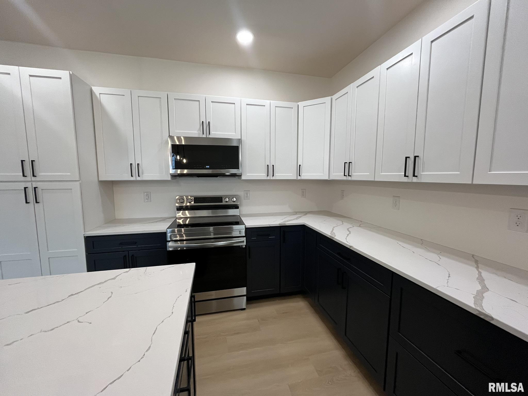 211 West Prairie Street Camp Point, IL 62320 - Photo 6 of 29