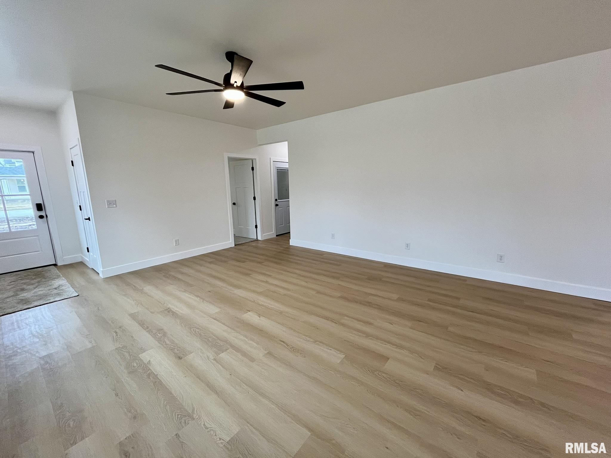 211 West Prairie Street Camp Point, IL 62320 - Photo 8 of 29