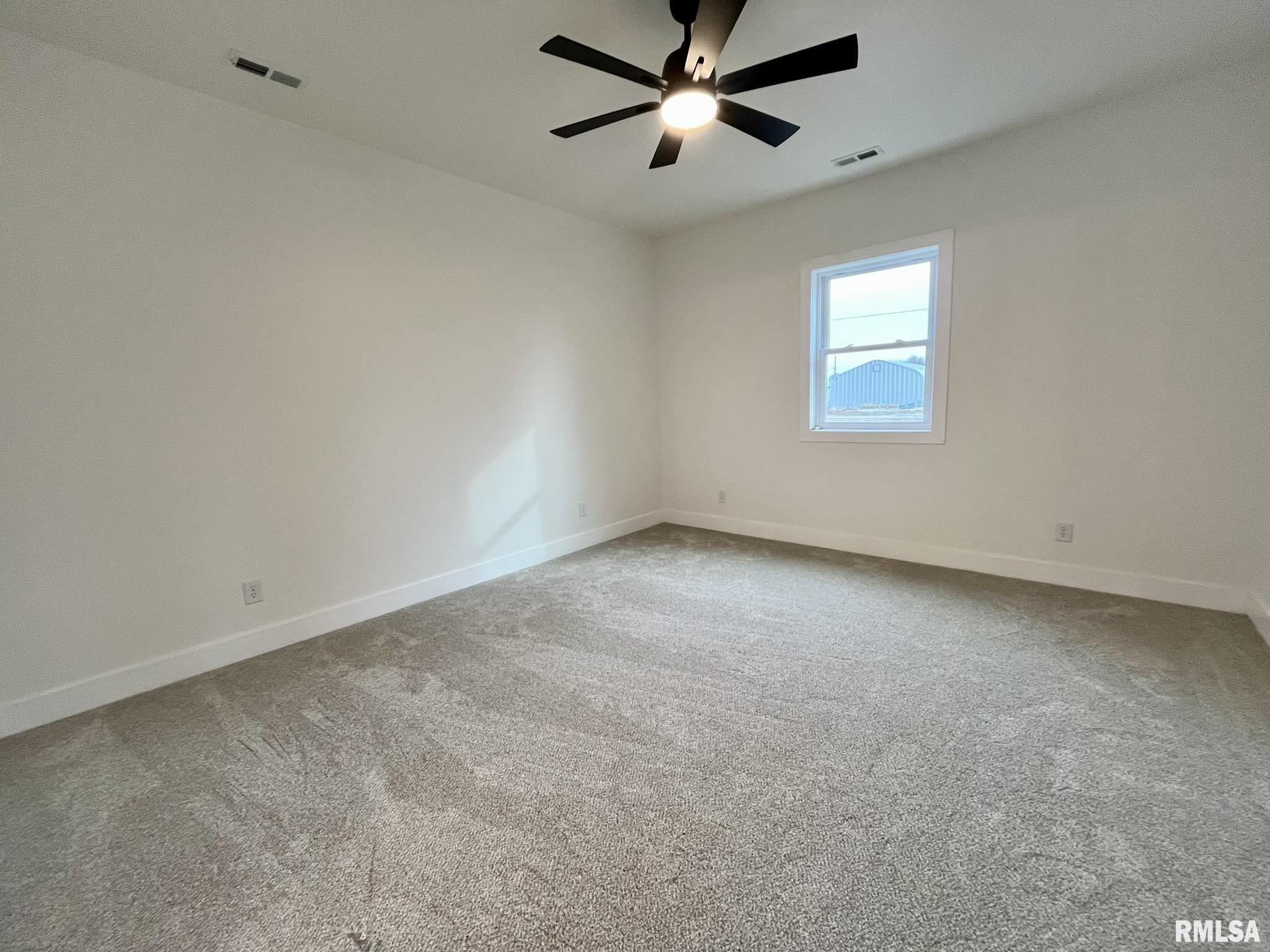 211 West Prairie Street Camp Point, IL 62320 - Photo 10 of 29