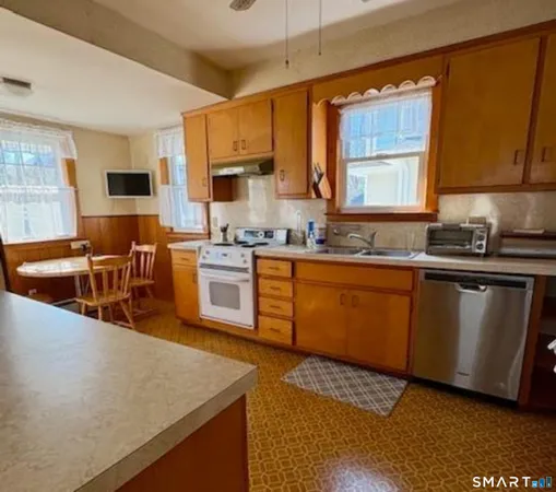 $3,500 | 33 Wilford Road, Branford, CT 06405
