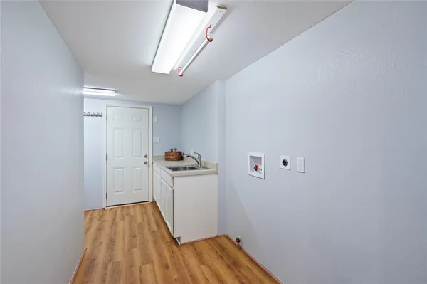 $1,950 | 3 Dorado Drive, Friendswood, TX 77546