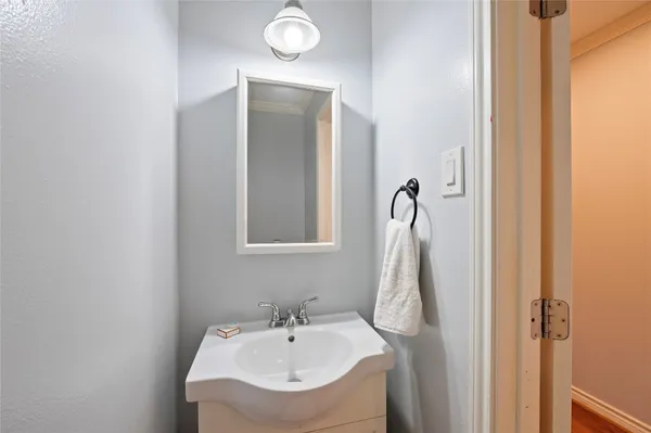 $1,950 | 3 Dorado Drive, Friendswood, TX 77546
