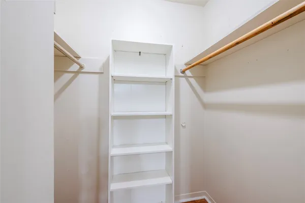 $1,950 | 3 Dorado Drive, Friendswood, TX 77546