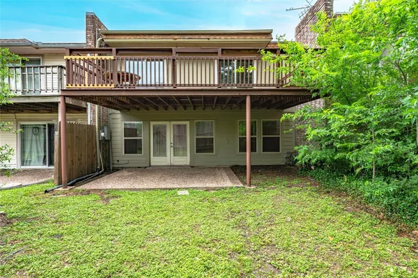 $1,950 | 3 Dorado Drive, Friendswood, TX 77546