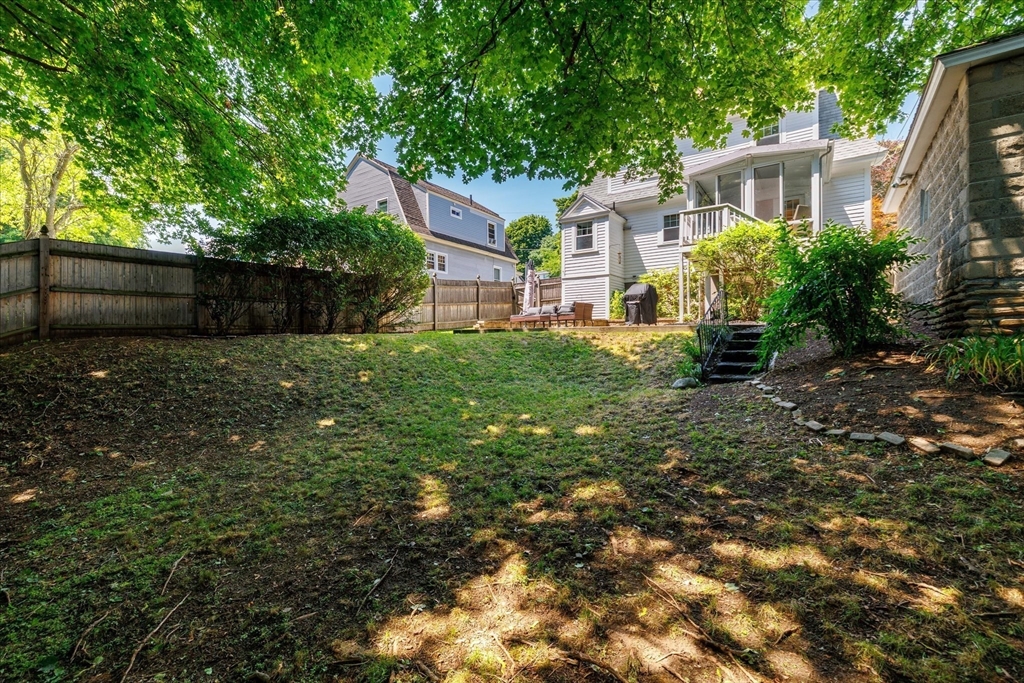 19 Barnard Road Worcester, MA 01605 - Photo 32 of 34
