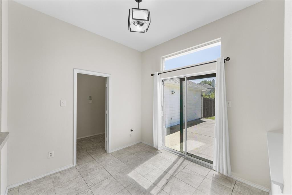 2124 Hickory Ridge Drive Mesquite, TX 75181 - Photo 6 of 16 a view of a hallway with a elevator
