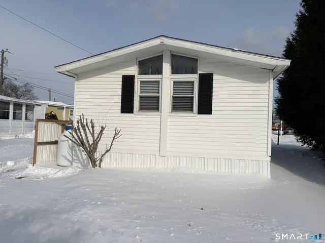 $195,000 | 14 Chestnut Drive, Westbrook, CT 06498