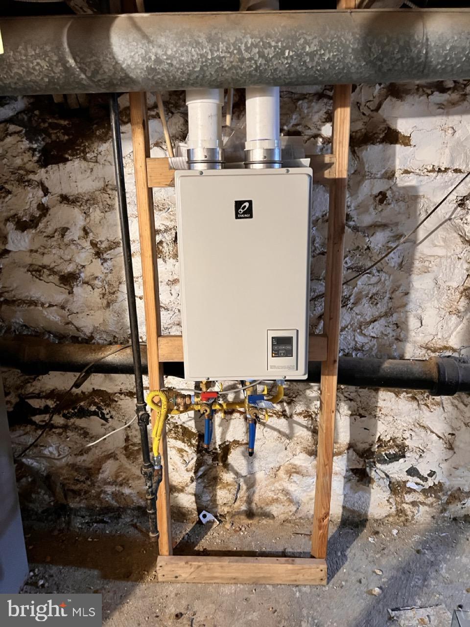 549 Manor Street Lancaster, PA 17603 - Photo 27 of 29 On-Demand water heater