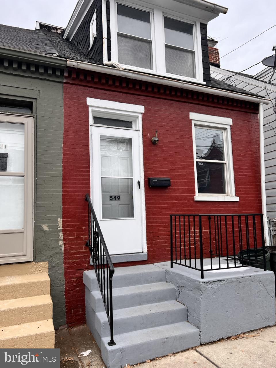 549 Manor Street Lancaster, PA 17603 - Photo 3 of 29