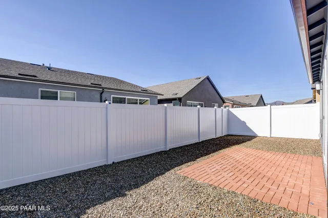 $2,125 | 175 North Village Way, Unit 65, Dewey, AZ 86327