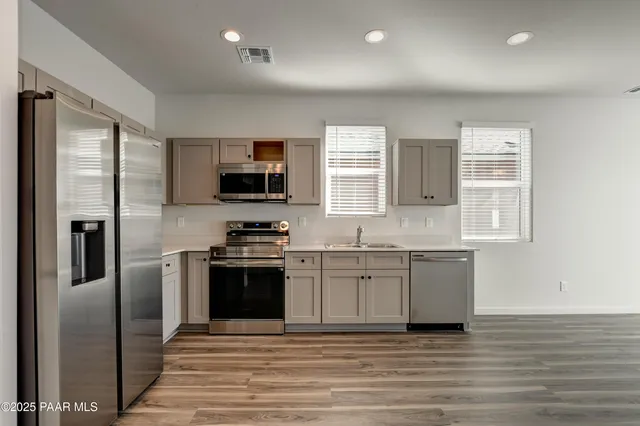 $2,125 | 175 North Village Way, Unit 65, Dewey, AZ 86327