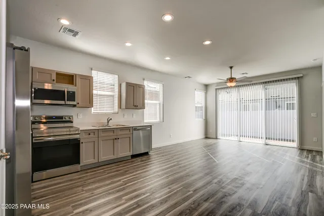 $2,125 | 175 North Village Way, Unit 65, Dewey, AZ 86327