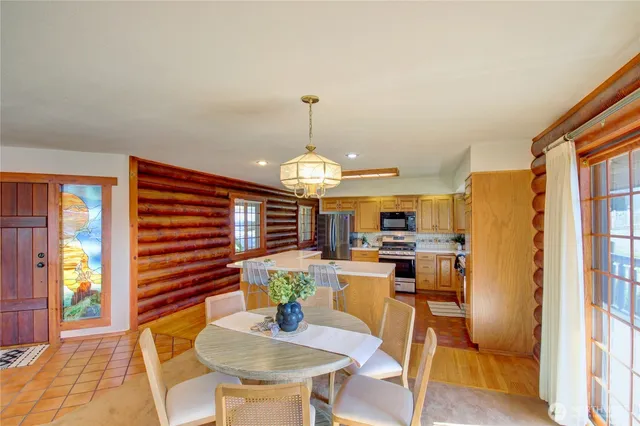 $945,000 | 17368 Maple Lane, La Conner, WA 98257