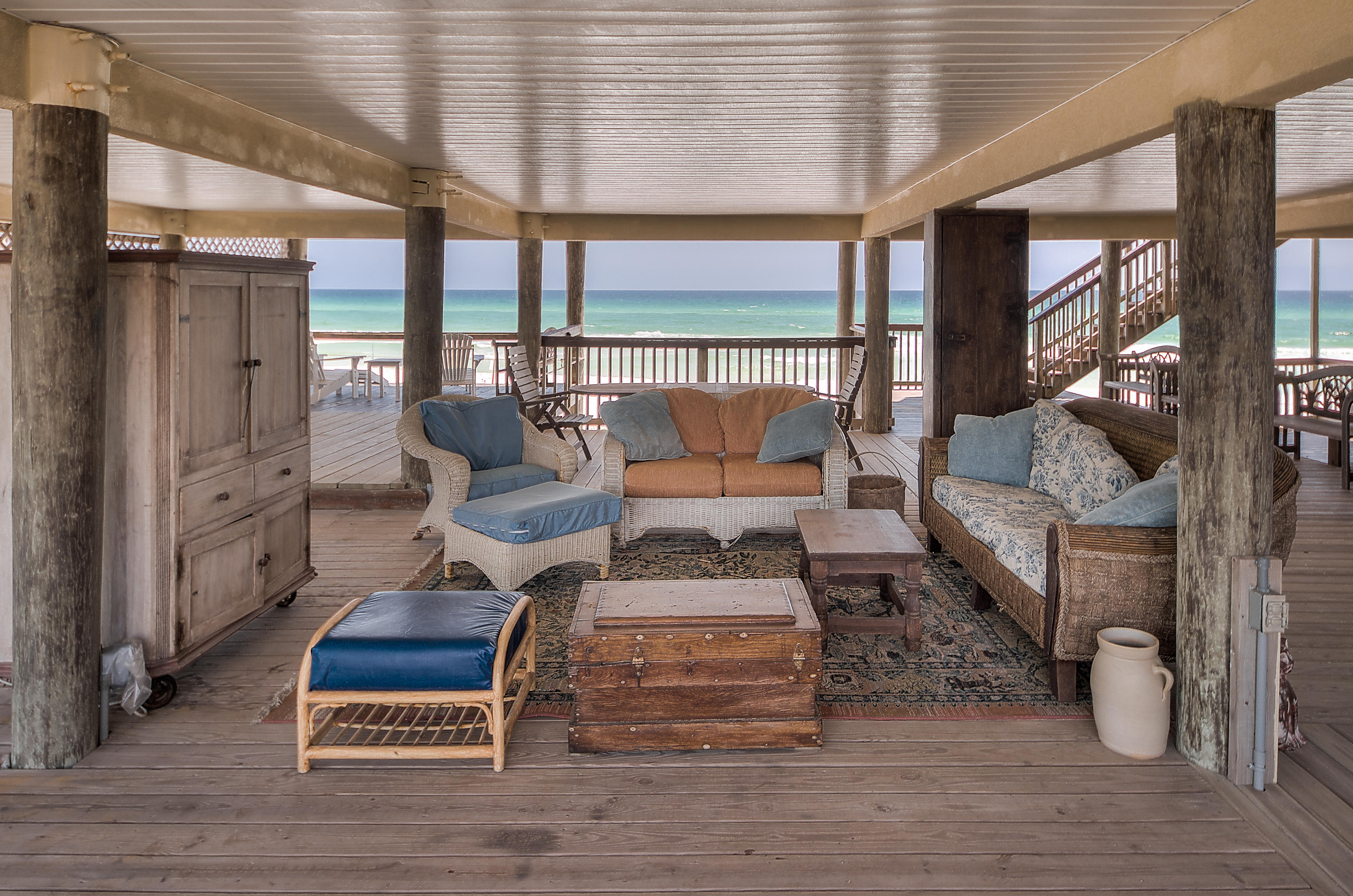 75 Fort Panic Road Santa Rosa Beach, FL 32459 - Photo 22 of 24 a living room with furniture and a rug