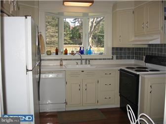 205 West Rose Valley Road Wallingford, PA 19086 - Photo 4 of 8 Kitchen